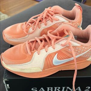 Youth Sabrina 2 GS Basketball Sneaker